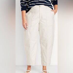 170 Old Navy Women's Beige Trousers